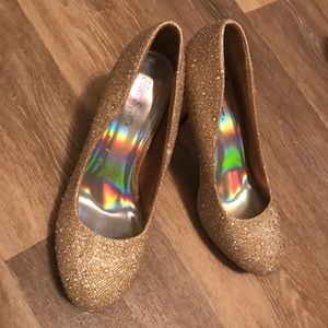Silver slipper platform heels